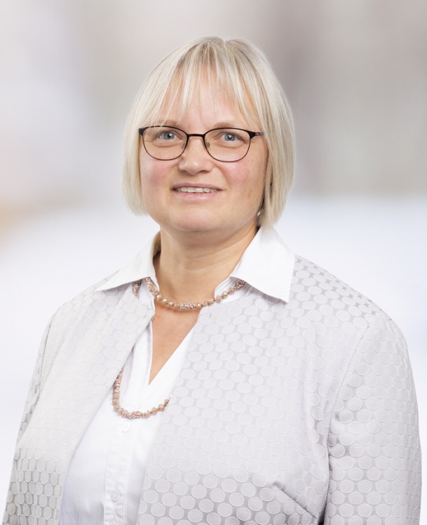 Portätfoto von Kerstin Albert, Mitarbeiterin im Innendienst