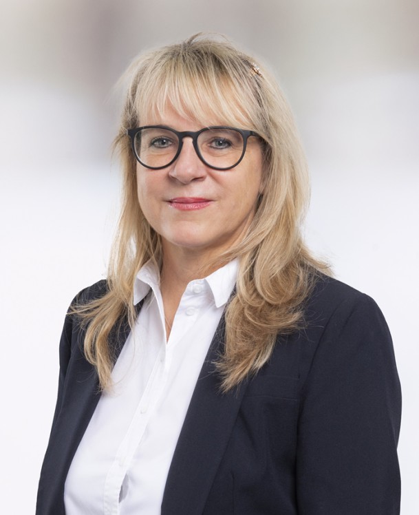 Portätfoto von Katharina Boneberger, Mitarbeiterin im Innendienst
