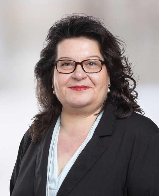 Portätfoto von Iris Graf, Mitarbeiterin im Innendienst