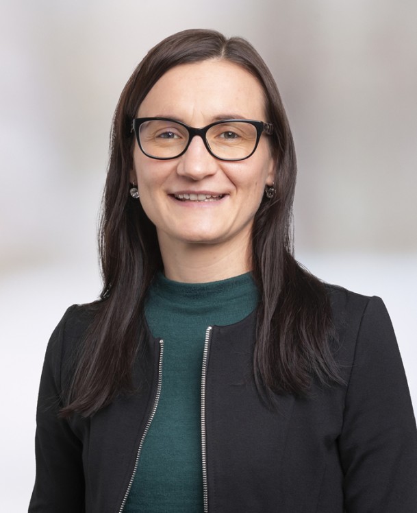 Portätfoto von Christine Landersdorfer, Mitarbeiterin im Innendienst