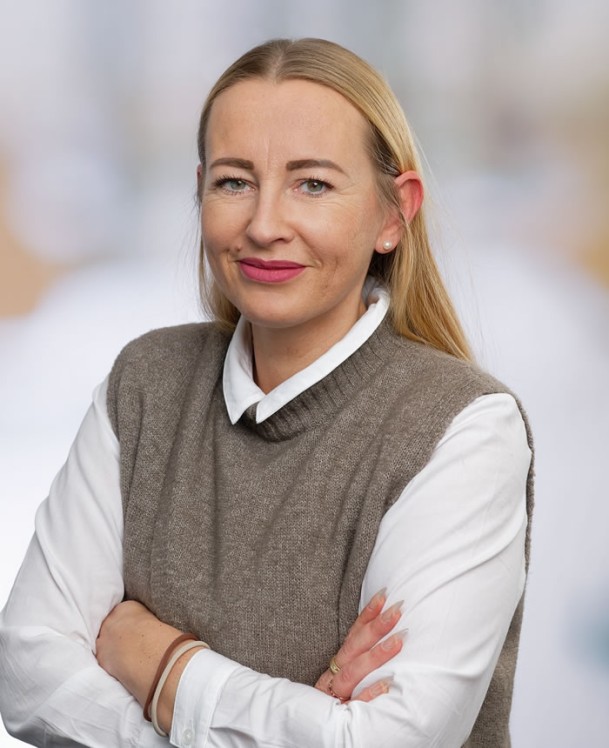 Portätfoto von Katharina Schneider, Mitarbeiterin im Innendienst