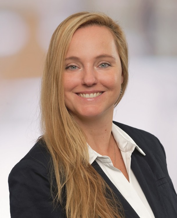 Porträtfoto von Ramona Weger, Mitarbeiterin im Innendienst
